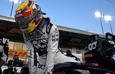 Formel 1 - Abu Dhabis Grand Prix kører på vej ud af bil