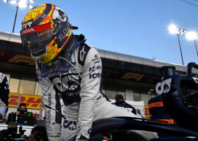 Formel 1 - Abu Dhabis Grand Prix kører på vej ud af bil