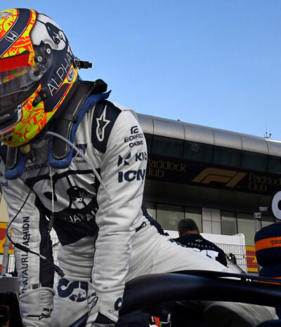 Formel 1 - Abu Dhabis Grand Prix kører på vej ud af bil