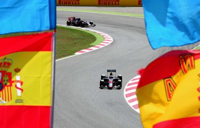 formel 1 spanien - flag på formel 1 banen