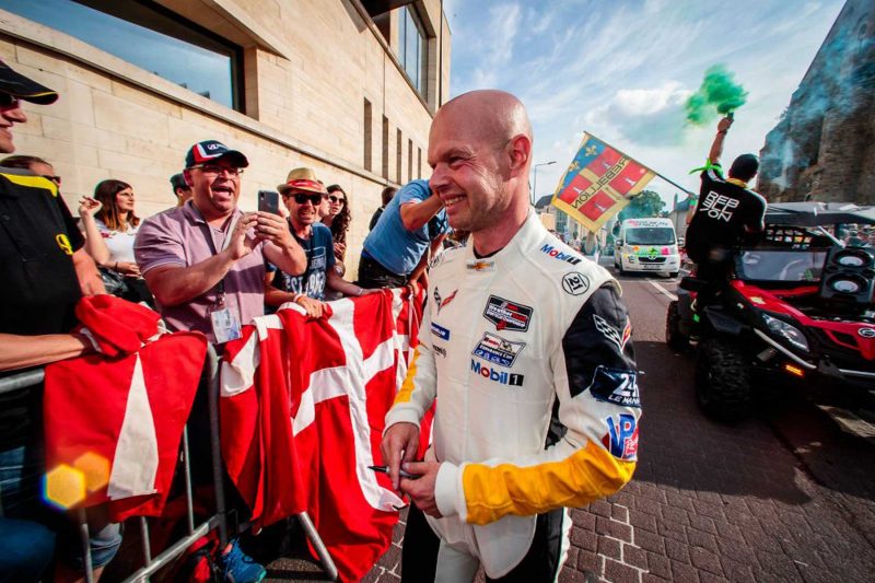 Le Mans rejser - jan magnussen til kørerparade