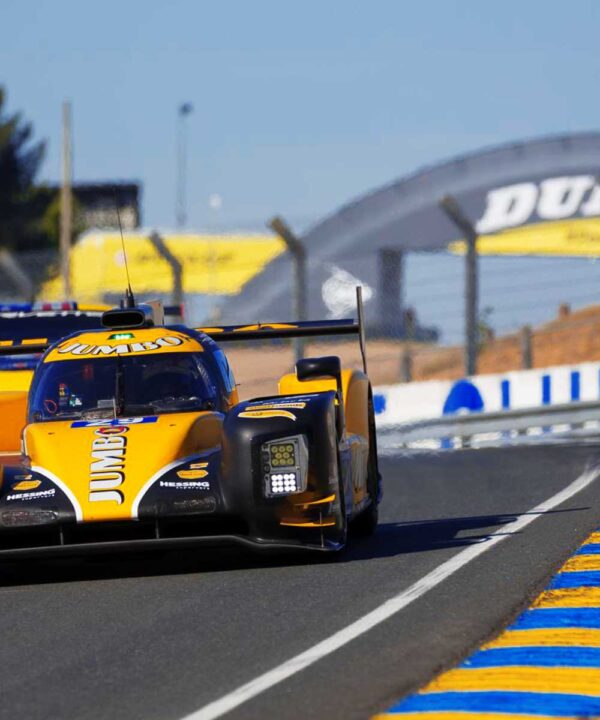 Le Mans rejser - bil ved dunlop