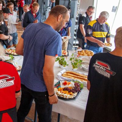 Dansk frokost til herrefrokost på Karting Syd