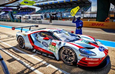 rejser til le mans - GTE pro bil i pit