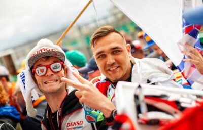 le mans rejser - glade tilskuere