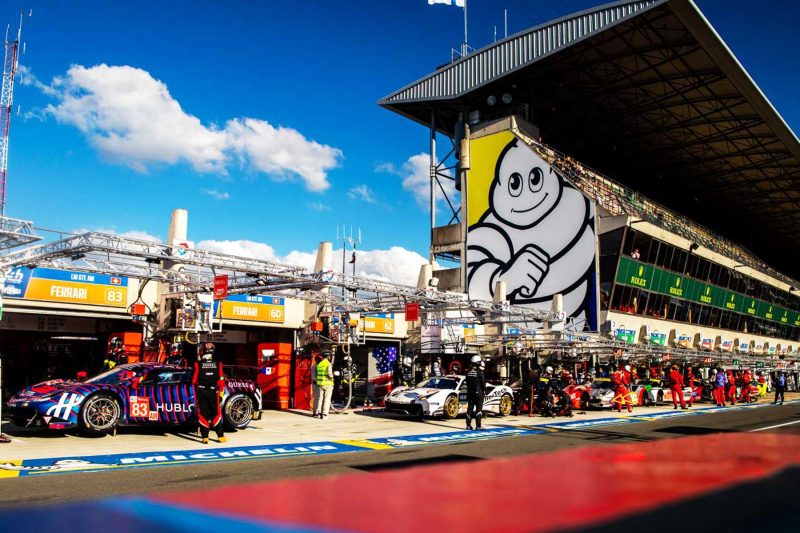 le mans - pit lane