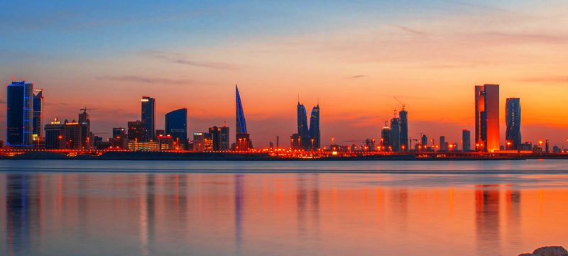 formel 1 bahrain - solopgang over byen