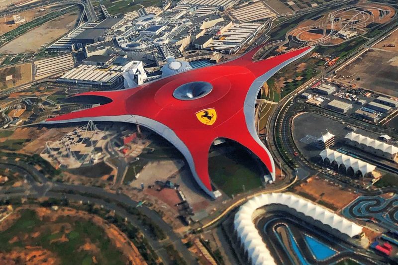 billetter til formel 1 abu dhabi - ferrari racer