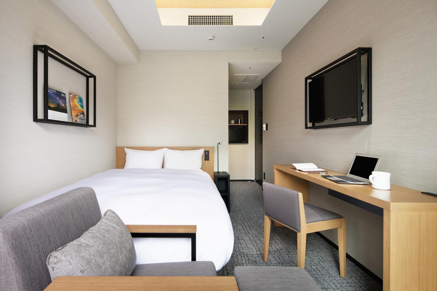 Lamp Light Books Hotel, Nagoya Grand Prix Tours